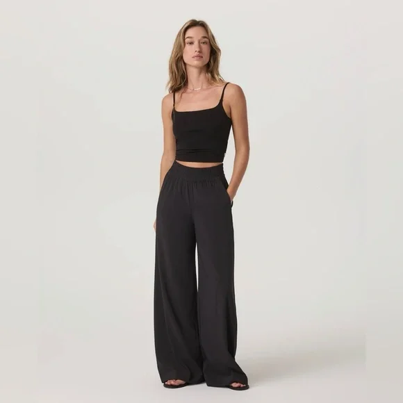 Vuori Villa Wideleg Pant - Black - Picture 11 of 11